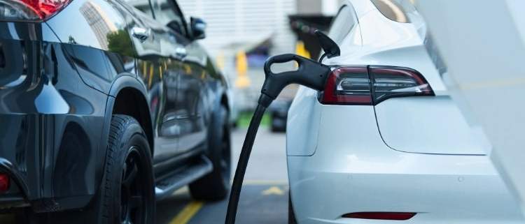 Benefits of buying an electric or hybrid car.